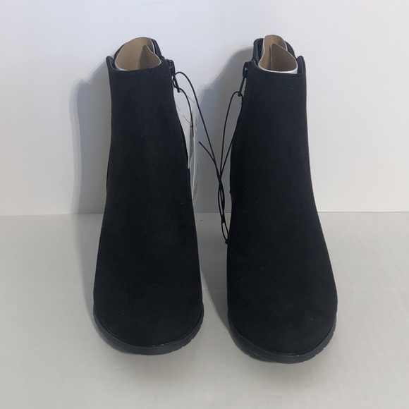 Women’s Size 10 Black Faux Suede Water Repellant Ankle Boots w/ 3.5” Block Heel - Picture 3 of 7